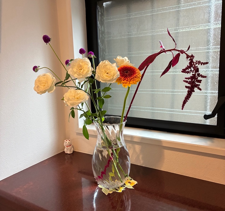 登戸ピアノ教室MUSIK玄関のお花